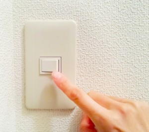 電気の利用を開始するにあたって引越し先での電話の仕方とは?