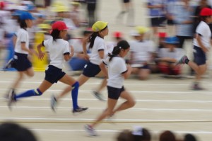 小学校の運動会の持ち物で持ってくと必ず役に立つ定番グッズは?