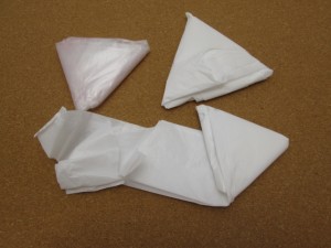 レジ袋 たたみ方ってどうすれば三角になるの?かさばってじゃま。。。