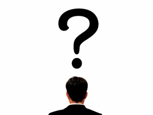 平服の意味って、どのような格好の事を言うのでしょうか？