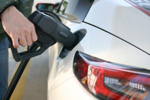 ガソリン 値上げの理由って?価格の仕組みはどうなってるの?