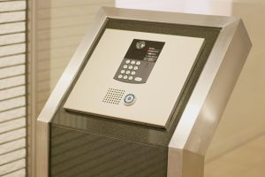 一人暮らしの女性にの防犯に必要な物、必要な事って何がある？