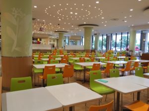 外食って週何回くらいするのだろう?頻度はどれくらいが一般的?