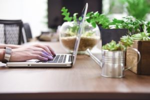 ハードウェアの無線スイッチをオンにしたいのだがわからない。。