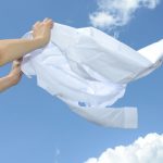 一人暮らしで洗濯物を干す場所は?ワンルームだと部屋干しなの?