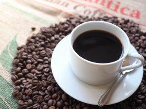 猫ってコーヒーを飲むのだろうか?また飲んでも大丈夫なのか?