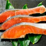 サケとシャケではどちらが正しい読み方なの?